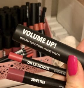 Erfahrungen Volumen Up Banana Beauty Mascara Oh la licious Lip Liner Sweetie Lip Butter beautycatze.de