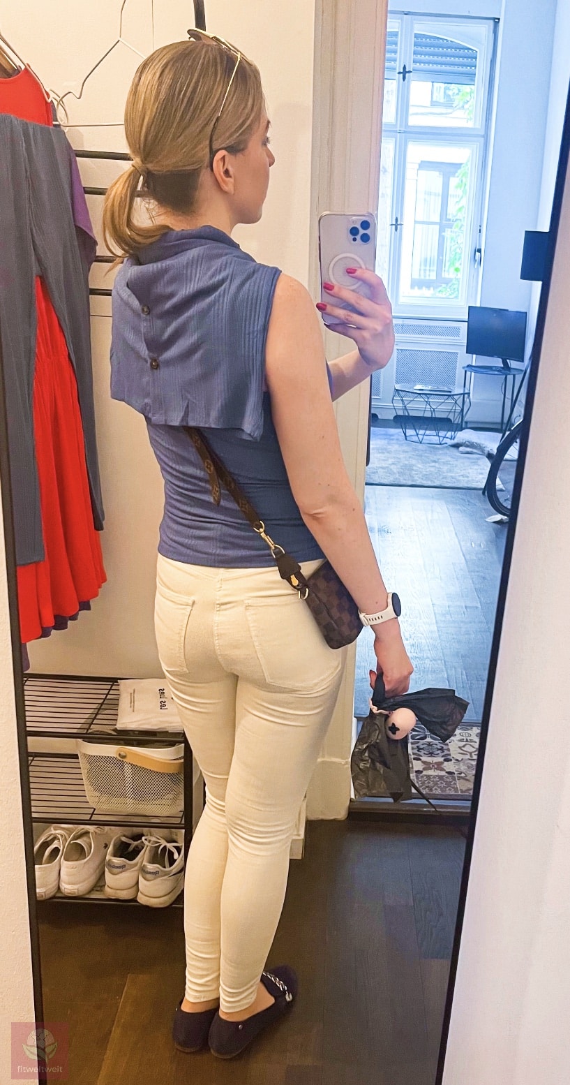 Malou Cardigan Styling The Nova Top Les Lunes Erfahrung moonlight Blue hinten Outfit mit Jeans