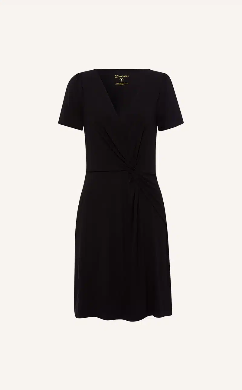 The Piaa Short Dress in klassisch schwarz The Piaa Short Dress in klassisch schwarz - zeitlos, elegant und sexy