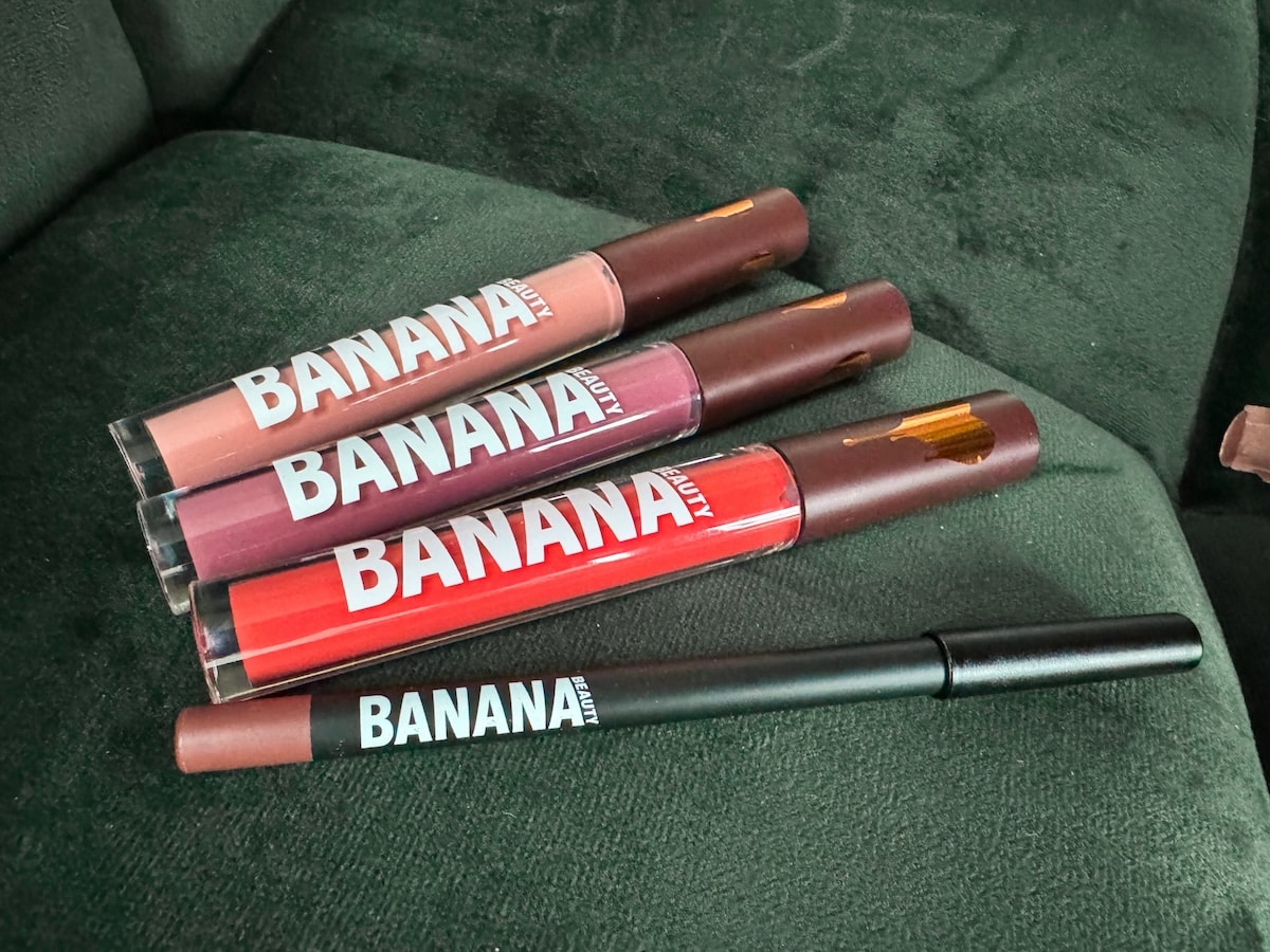 Erfahrungen Banana Beauty Liquid Lipsticks Damn Girl Peach Crush May Comeback Dark Nude Lipliner Test