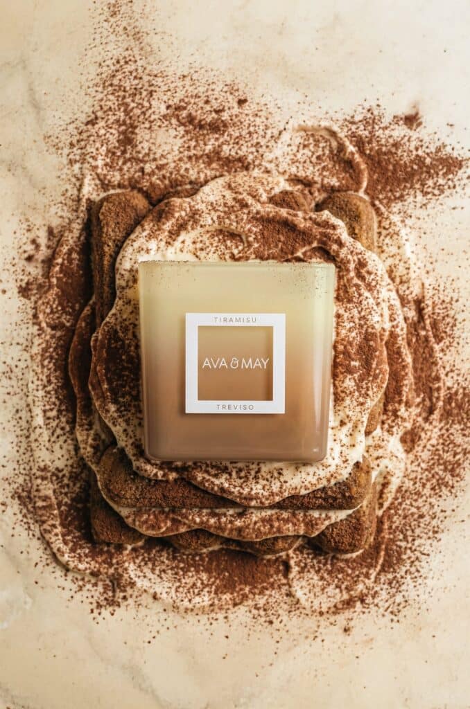AVA & MAY Tiramisu Duftkerze im Produkttest: Kaffee Rum Schokolade Foodie Candle mit Rabattcode Gutscheincode CATHI