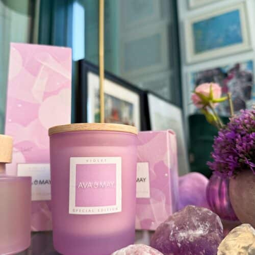 XOXO Violet Duftkerze AVA & MAY Erfahrungen 2026 Amber Jasmin Mandarine Kerze Test Rabattcode