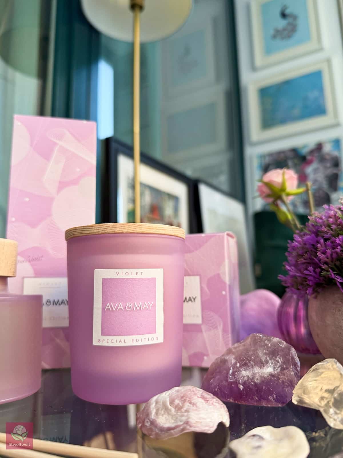XOXO Violet Duftkerze AVA & MAY Erfahrungen 2026 Amber Jasmin Mandarine Kerze Test Rabattcode